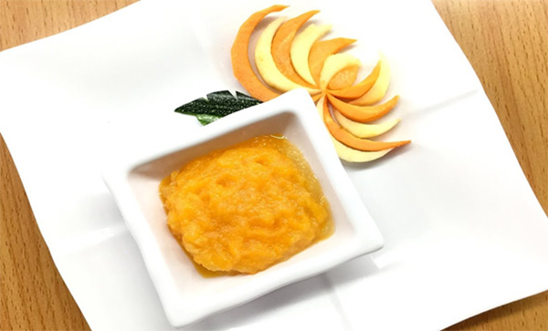 Cách làm hỗn hợp táo cà rốt cho bé ăn dặm (2)