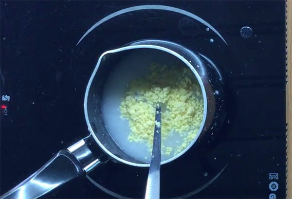 Cách nấu bột trứng ăn dặm cho bé (tuần 3- 4 ở tháng thứ 6)