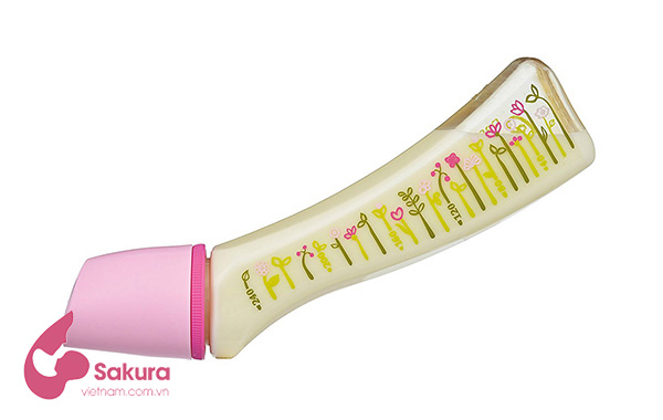 Bình sữa PPSU Betta Nhật Bản có thiết kế cong độc đáo